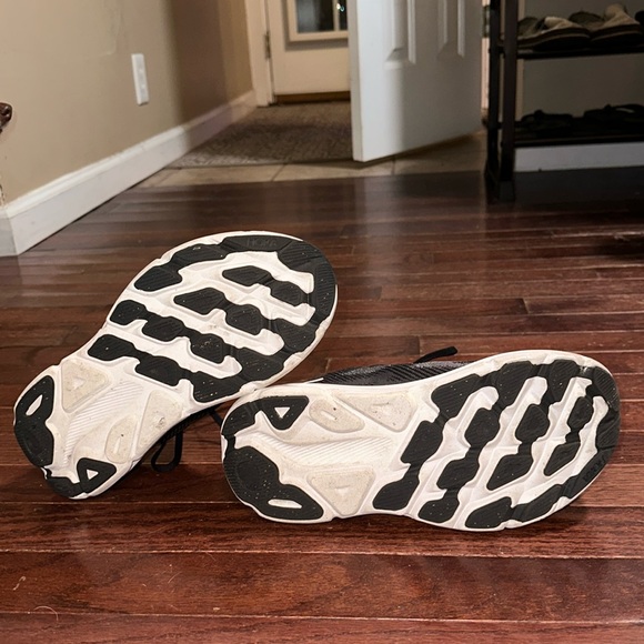 Hoka Clifton 9 Running Shoes Size 8 - Picture 4 of 7